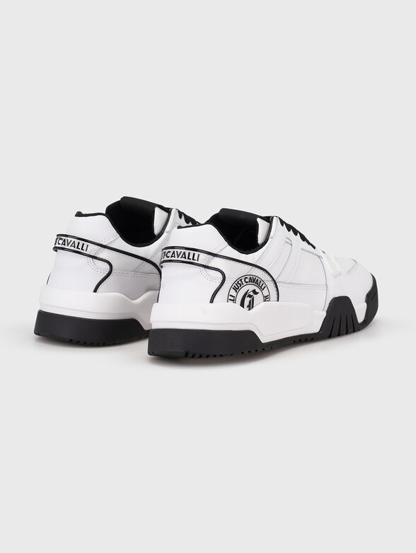 Sneakers with logo details - 3