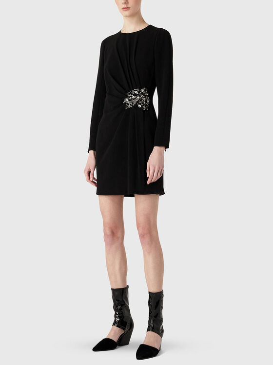Rochie cu mâneci lungi și pietricele aplicate - 1
