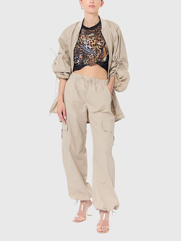 Loose pants with cargo pockets - 4