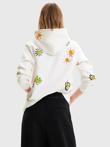 JUNE sweatshirt with logo accent - 3