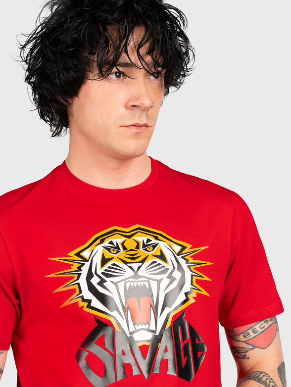TS115 red T-shirt with accent print  - 5