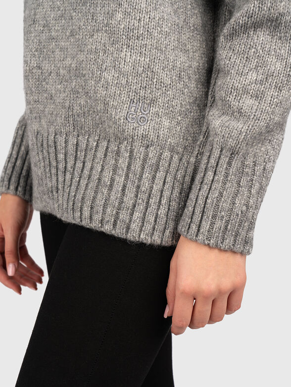 Gray sweater with polo collar - 4