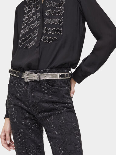 Black jeans with shiny appliqués - 3