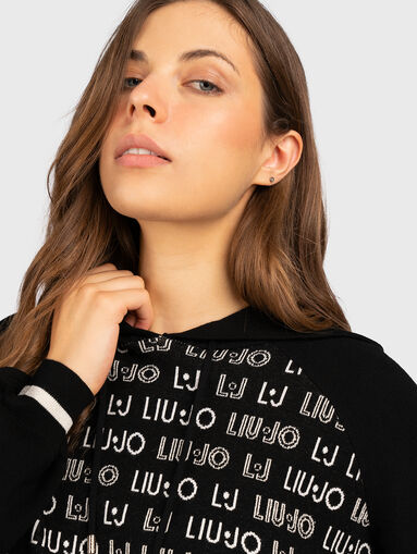 Sweatshirt with contrast logo print - 4