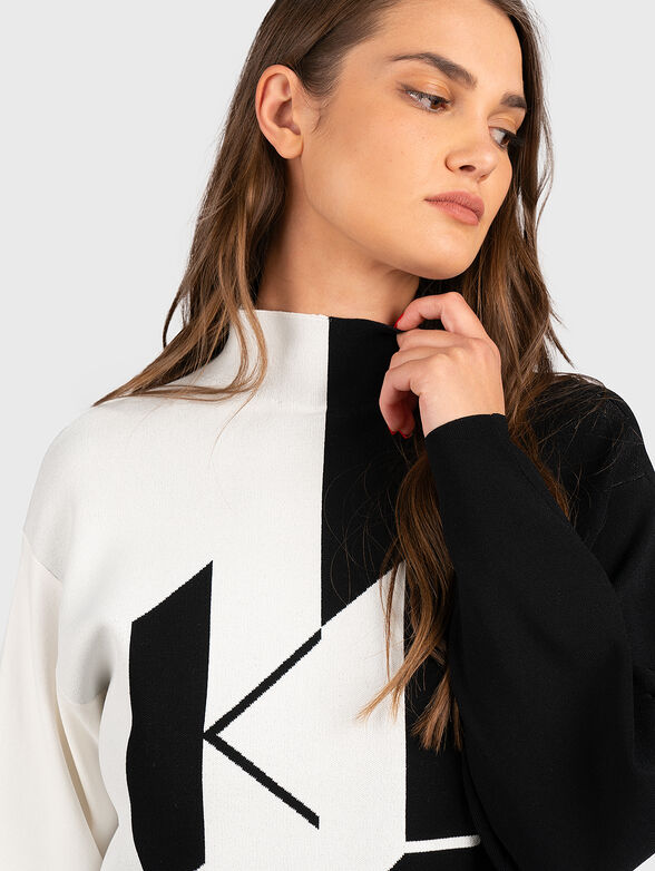 Sweater in black and white color with logo accent - 4