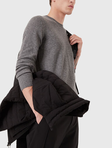 Sweater with logo embroidery - 4