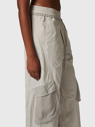 Cargo pants with wide legs - 3